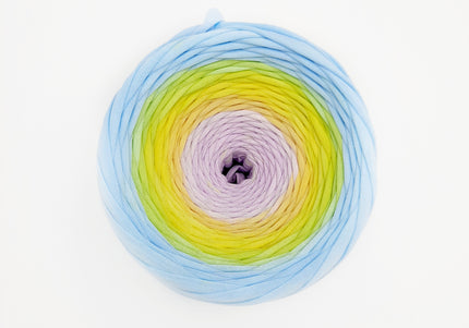 Ar rokām krāsota dzija Nr.1