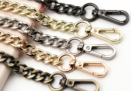 Bag chain with carabiners